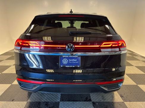 Certified 2024 Volkswagen Atlas Cross Sport SE image 4