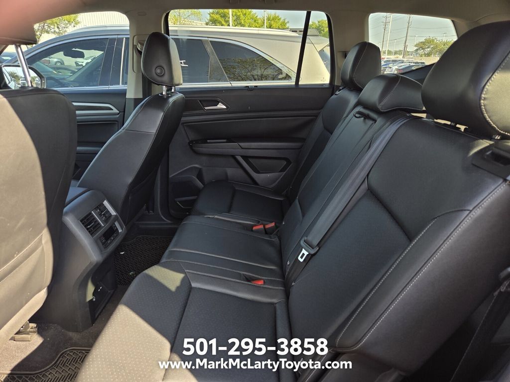 Used 2020 Volkswagen Atlas SE w/ Towing Package FWD image 6