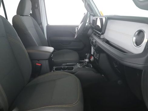 Used 2025 Jeep Wrangler Sahara 4xe image 29