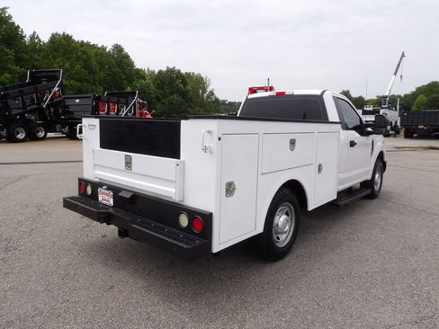 Used 2019 Ford F250 XL w/ Power Equipment Group RWD image 7