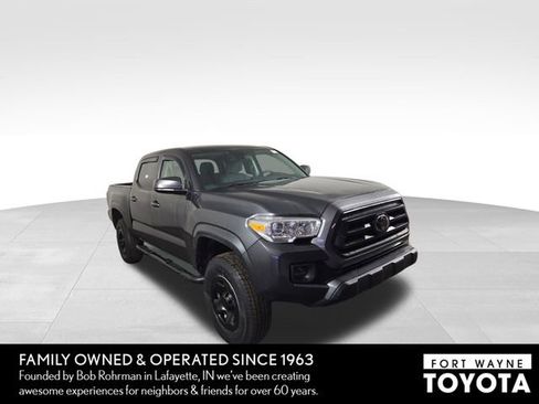 Used 2023 Toyota Tacoma SR image 4