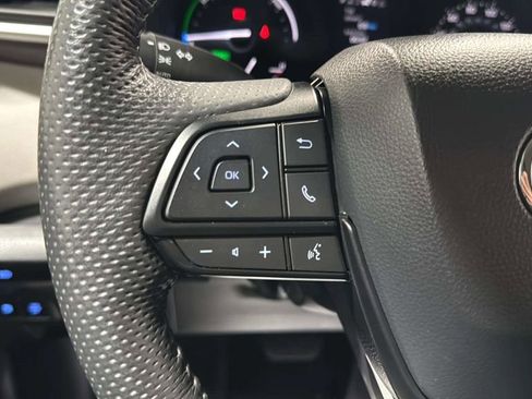 Used 2024 Toyota Sienna LE FWD image 26