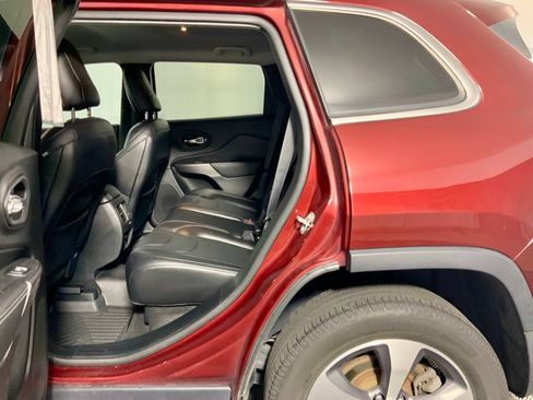 Used 2020 Jeep Cherokee Limited AWD/4WD image 29