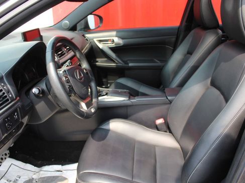 Used 2014 Lexus CT 200h w/ F Sport w/Nuluxe Interior FWD image 8
