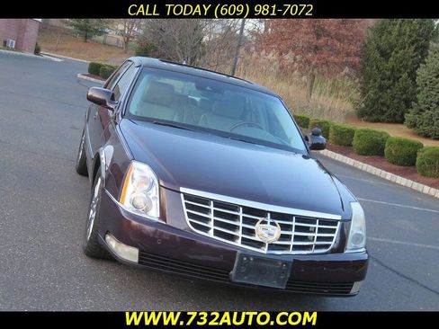 Used 2009 Cadillac DTS image 14