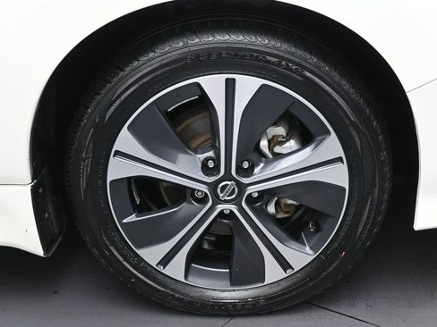 Used 2021 Nissan Leaf SL Plus FWD image 34