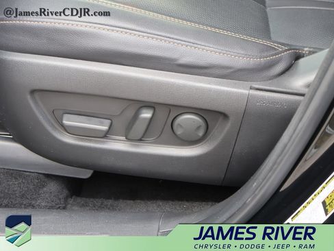 Used 2025 MAZDA CX-70 3.3 Turbo w/ Preferred Package AWD/4WD image 24
