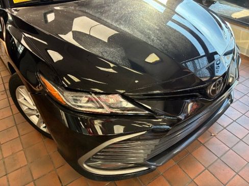 Used 2023 Toyota Camry LE image 2