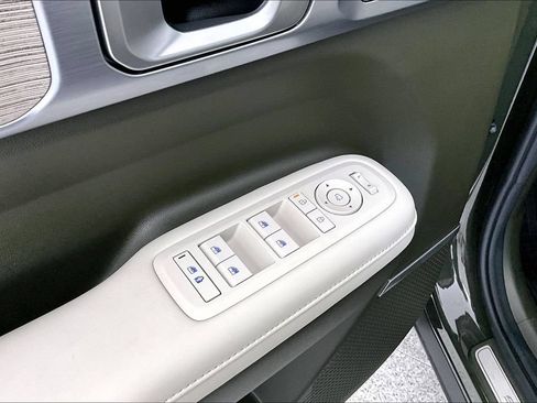 Used 2025 Hyundai Santa Fe Calligraphy FWD image 32