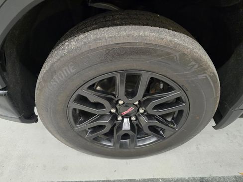 Used 2024 GMC Sierra 1500 Elevation AWD/4WD image 12
