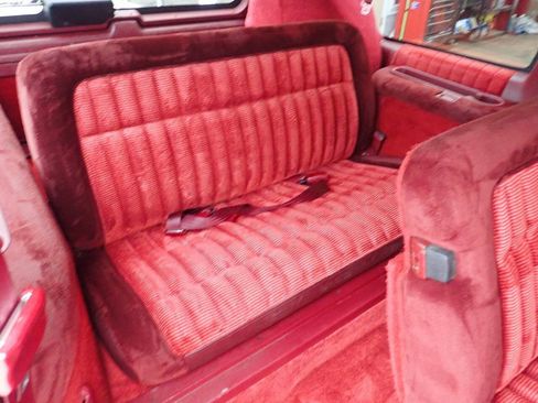 Used 1994 Chevrolet Suburban 2WD image 26