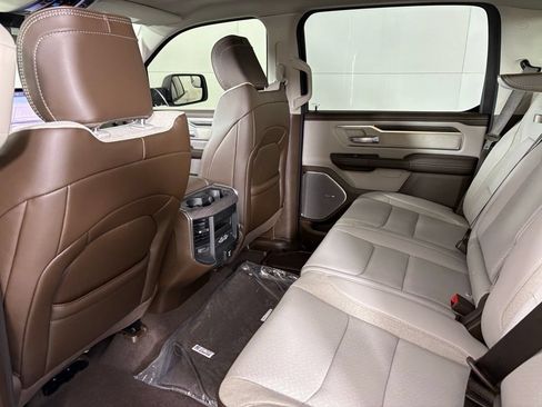 New 2026 RAM 1500 Laramie AWD/4WD image 39