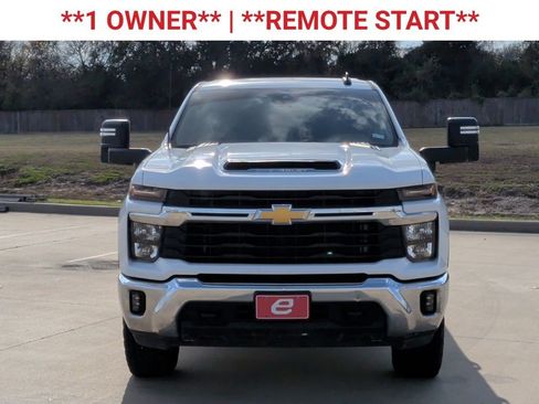 Used 2024 Chevrolet Silverado 2500 LT image 2