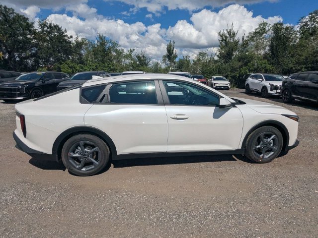 New 2027 Kia K4 FWD image 7