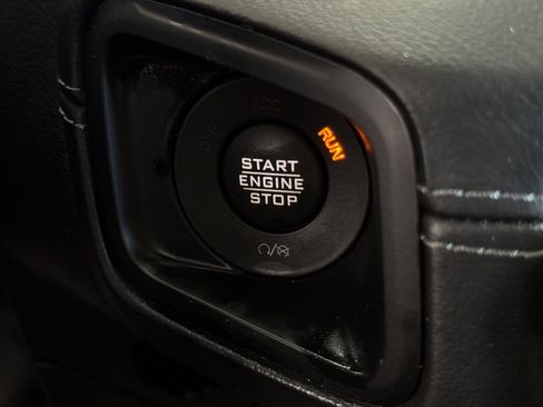 Used 2024 Jeep Wrangler Unlimited Sahara w/ Technology Group AWD/4WD image 22