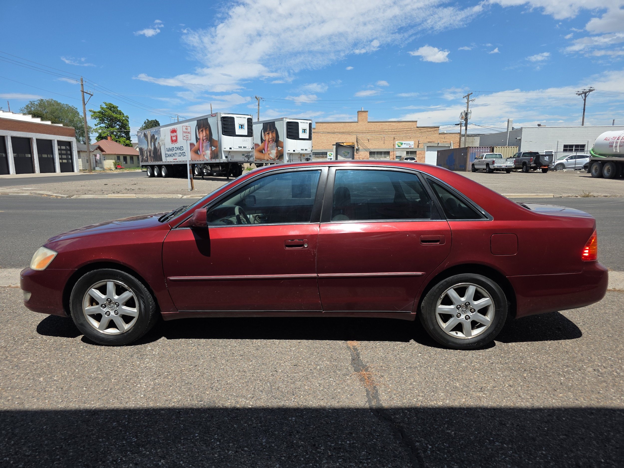 Used 2000 Toyota Avalon XLS w/ Option Pkg 7 FWD image 4