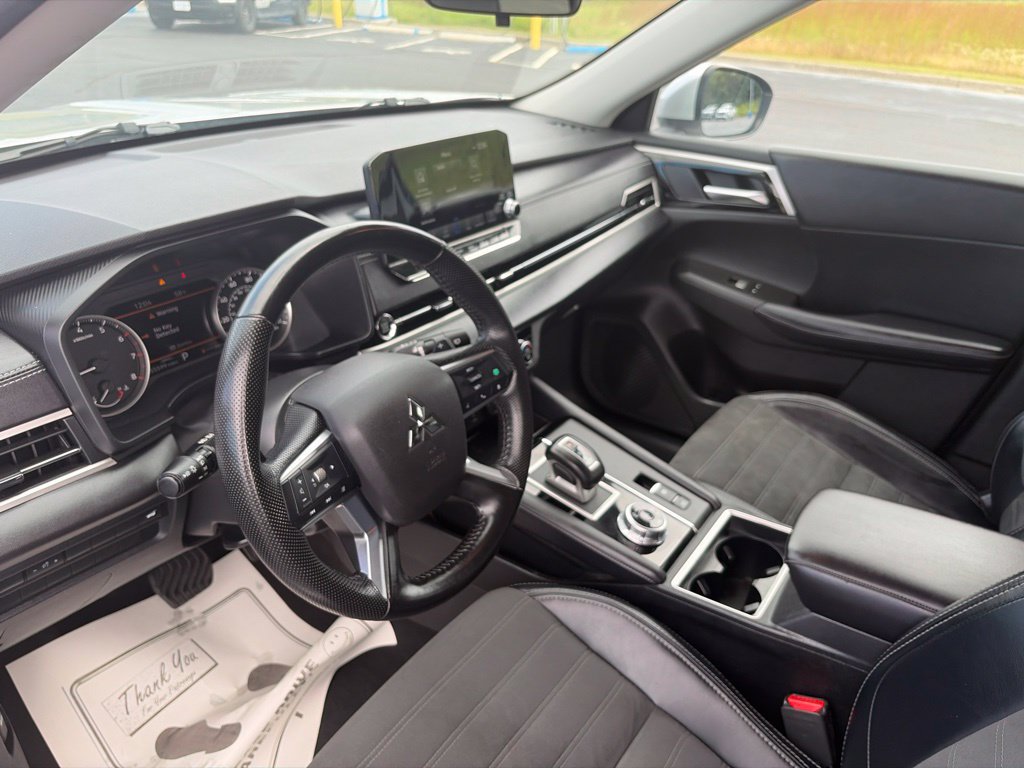 Used 2024 Mitsubishi Outlander SE Black Edition AWD/4WD image 18