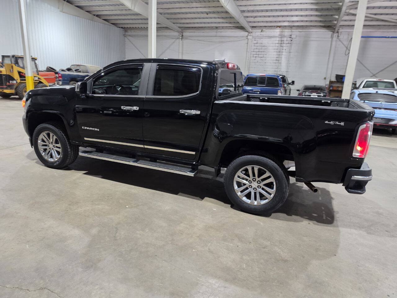 Used 2017 GMC Canyon SLE w/ SLE Convenience Package AWD/4WD image 7