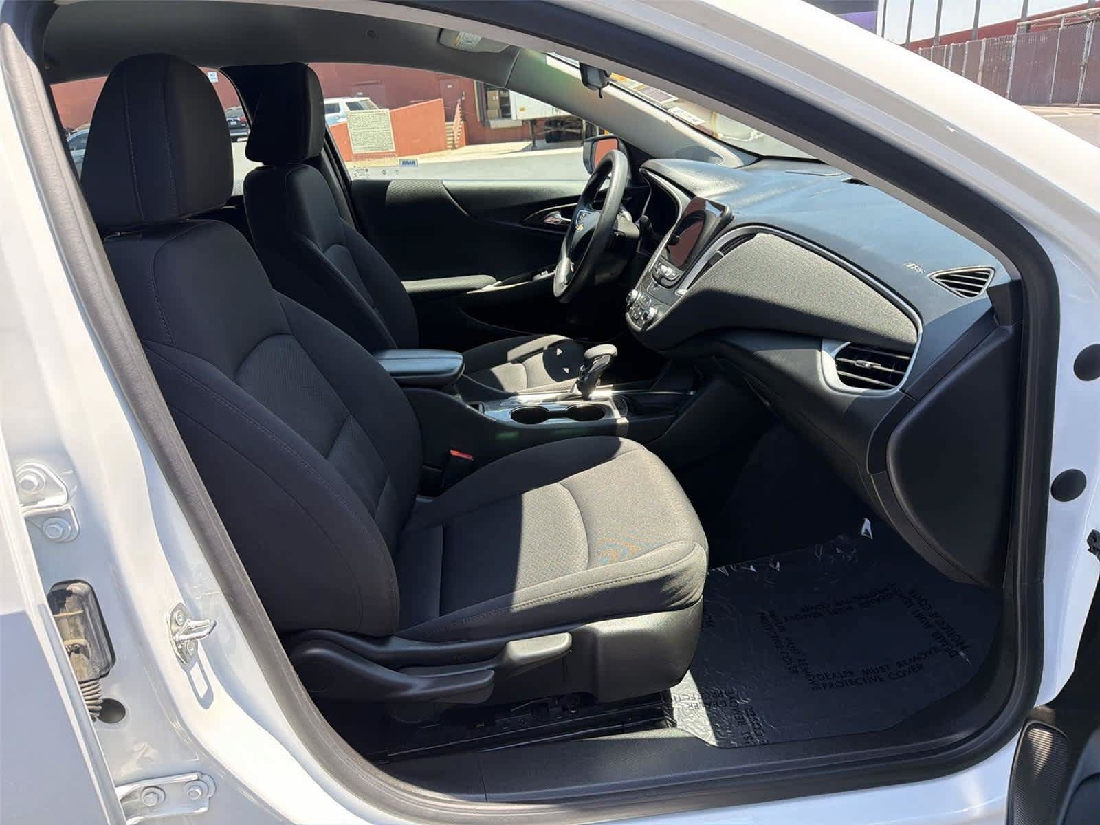Used 2024 Chevrolet Malibu LT FWD image 15