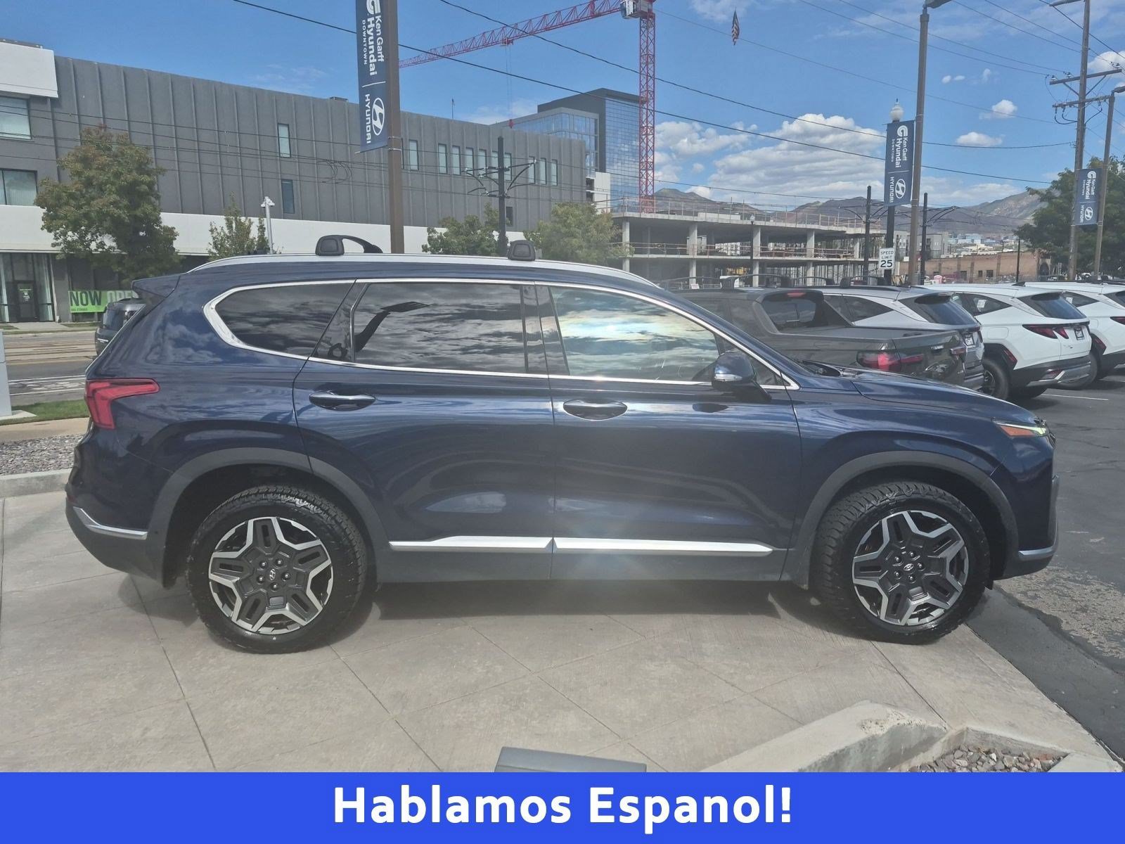 Used 2022 Hyundai Santa Fe Limited AWD/4WD image 2