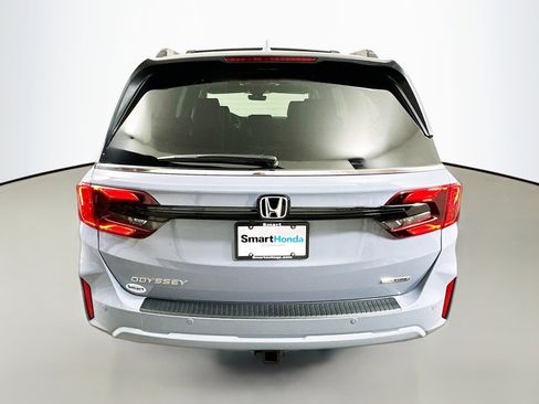 New 2026 Honda Odyssey Touring image 6