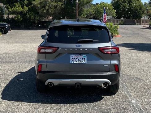 Certified 2024 Ford Escape SE w/ PHEV Premium Package FWD image 5