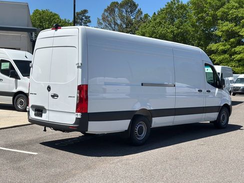 New 2025 Mercedes-Benz Sprinter 2500 image 10
