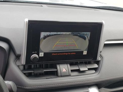 Used 2025 Toyota RAV4 XLE image 23