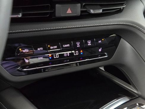 Used 2023 Buick Envision Essence w/ Sport Touring Package image 20