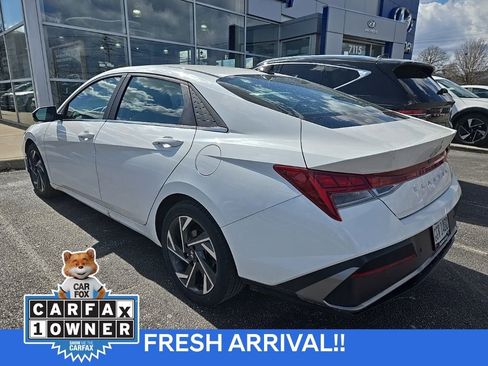 Used 2024 Hyundai Elantra Limited image 3