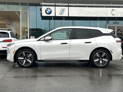 Used 2026 BMW iX xDrive45 AWD/4WD image 2