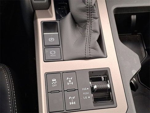 Used 2025 Toyota Land Cruiser image 25