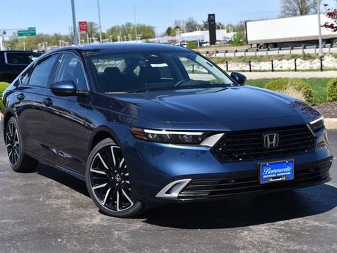 New 2026 Honda Accord Touring image 2