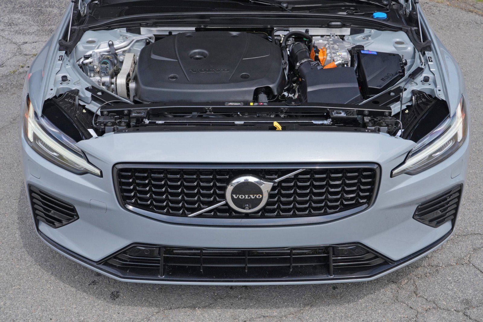 Used 2024 Volvo S60 T8 Plus w/ Climate Package AWD/4WD image 8