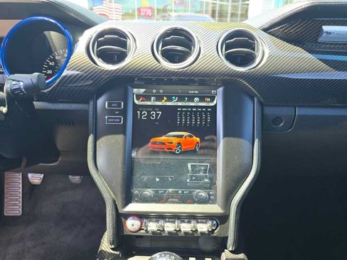 Used 2018 Ford Mustang GT RWD image 12