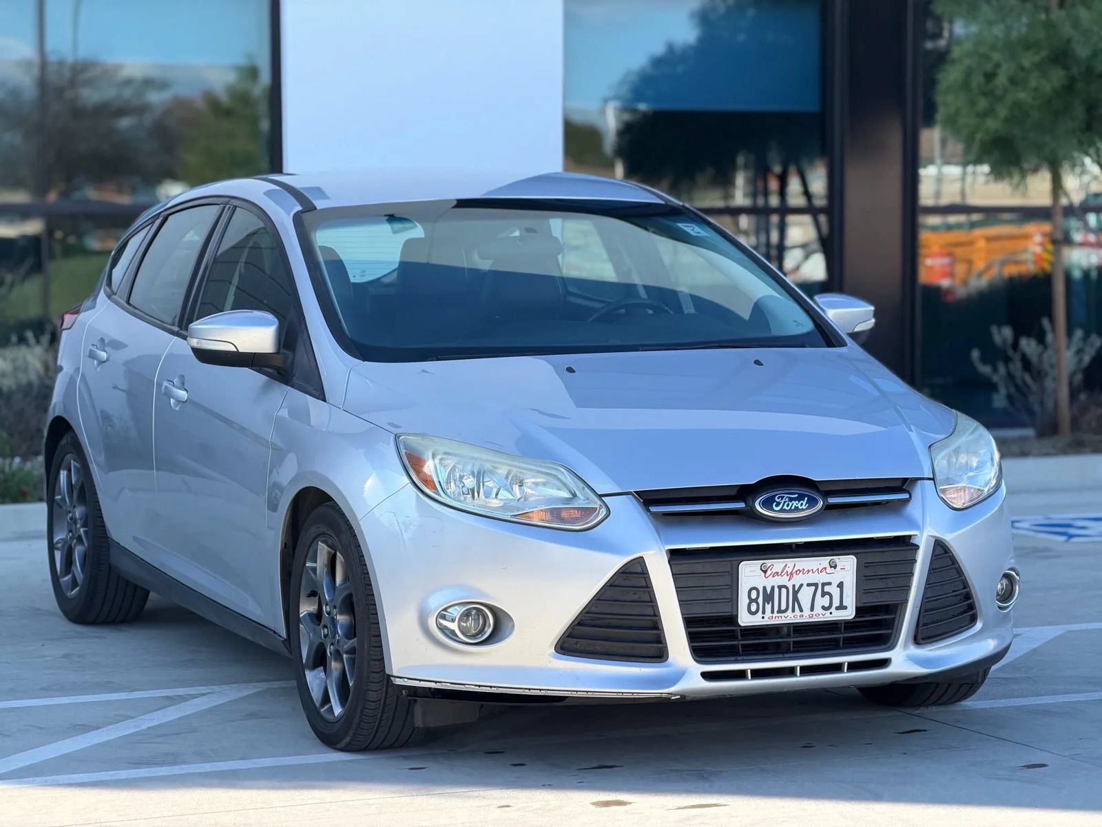 Used 2014 Ford Focus SE w/ Equipment Group 201A FWD image 4