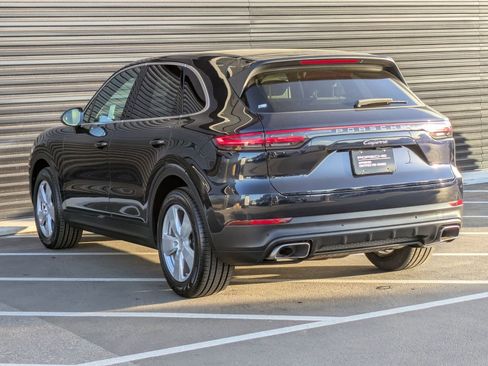 Certified 2023 Porsche Cayenne image 3