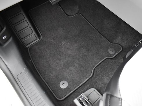 New 2025 Ford Escape SE image 13