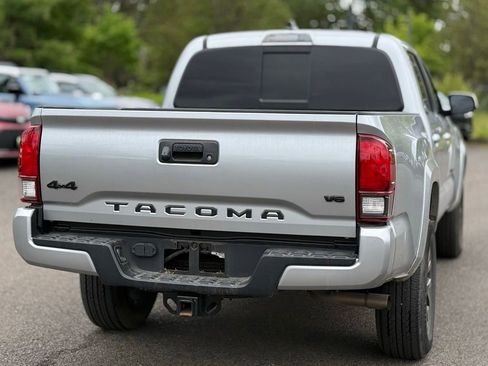 Used 2023 Toyota Tacoma SR5 w/ Technology Package AWD/4WD image 5