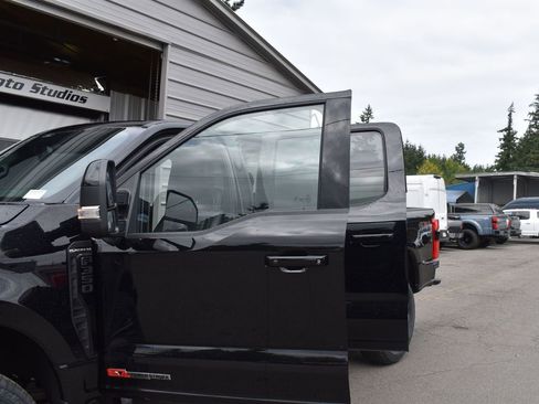 New 2026 Ford F350 Platinum AWD/4WD image 19