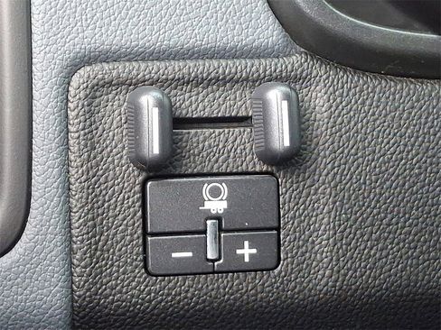 Used 2020 Chevrolet Colorado Z71 image 24