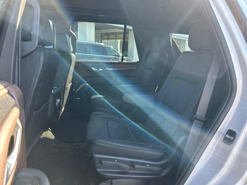 Used 2022 GMC Yukon Denali w/ Advanced Technology Package AWD/4WD image 28
