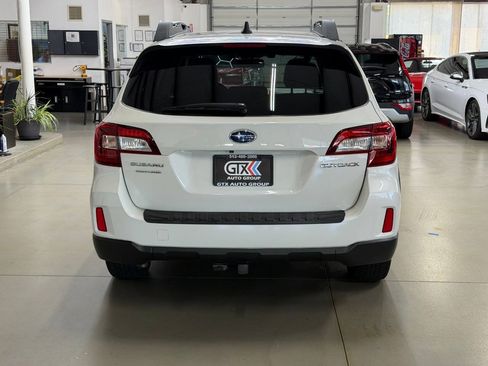 Used 2016 Subaru Outback 2.5i Limited AWD/4WD image 3