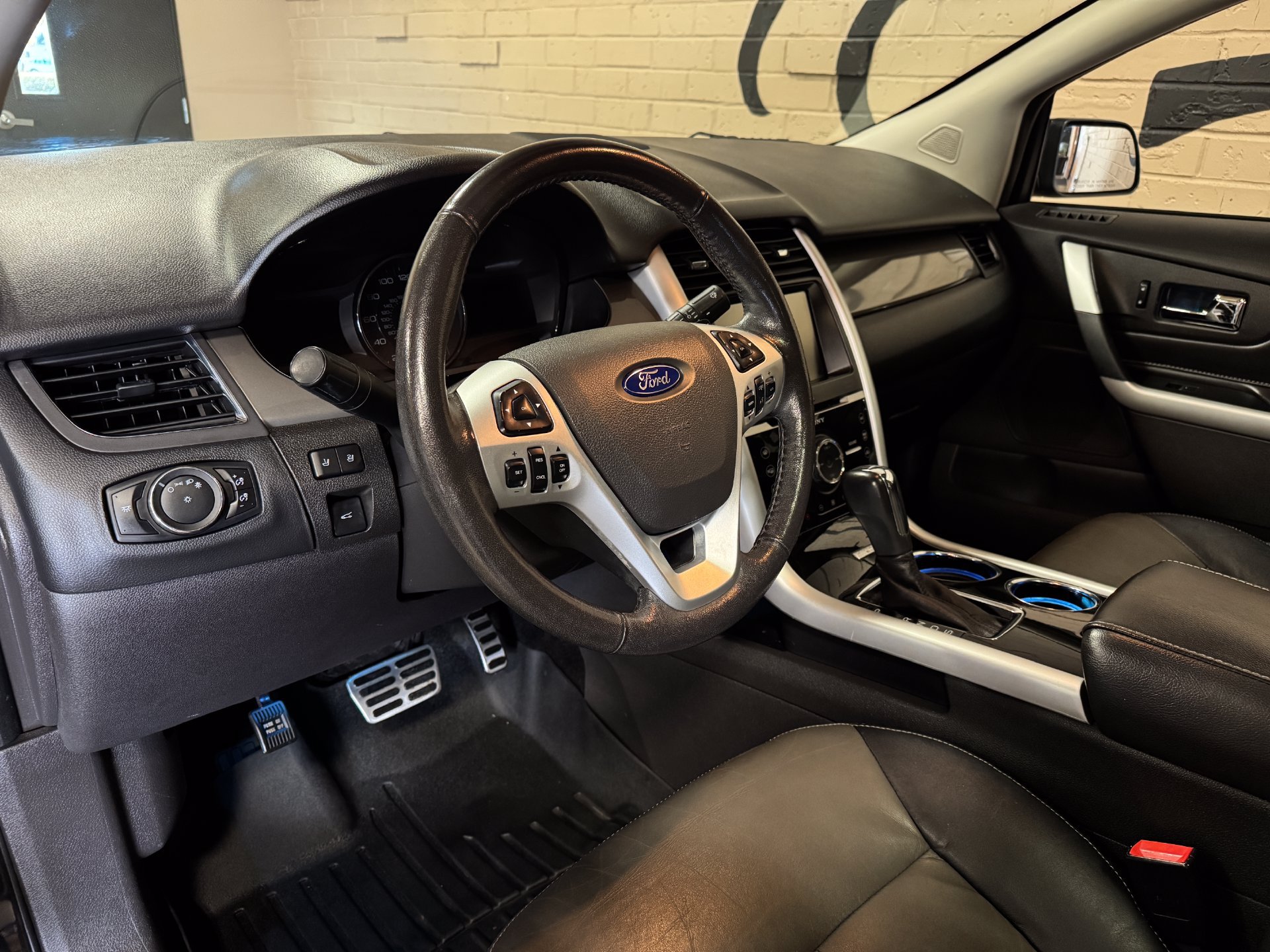 Used 2014 Ford Edge Sport w/ Driver Entry Package AWD/4WD image 16