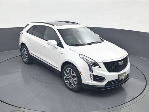 Used 2024 Cadillac XT5 Sportv w/ Technology Package AWD/4WD image 15