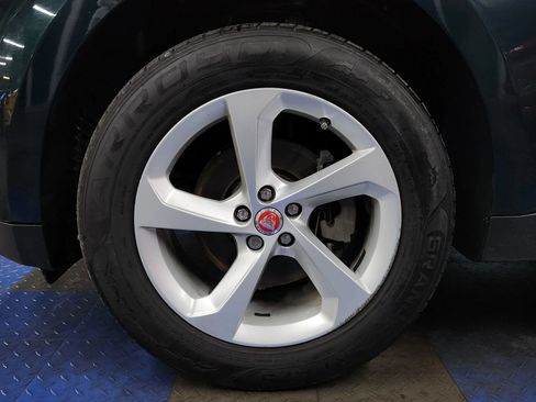 Used 2017 Jaguar F-PACE Premium image 75