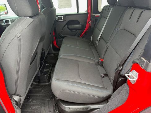 Used 2023 Jeep Wrangler Unlimited Rubicon 4xe w/ Cold Weather Group AWD/4WD image 13
