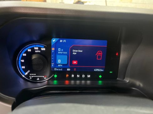 Used 2022 Ford Bronco Outer Banks AWD/4WD image 14