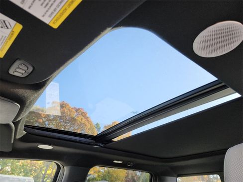 New 2023 Ford F150 Lightning Platinum image 20