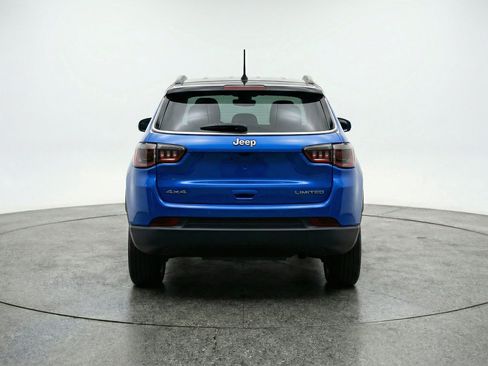 Used 2025 Jeep Compass Limited AWD/4WD image 7